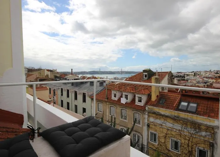 The Lookout Duplex - Bairro Alto Apartment Lisbon