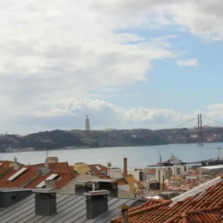 Apartamento The Lookout Duplex - Bairro Alto Lisboa